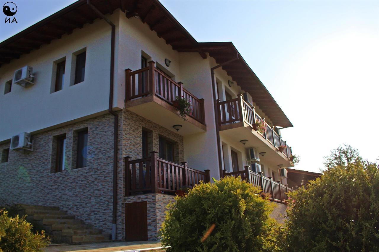 Donkovtsi Family Complex Krisbo酒店 外观 照片